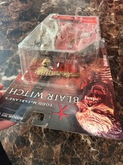 2001 Brand New Todd McFarlane’s Movie Maniacs 4 BLAIR WITCH Feature Film Figure