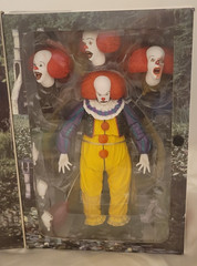 New NECA Stephen King IT Ultimate Pennywise Tim Curry Fig