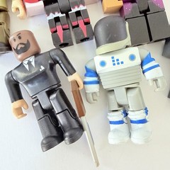 R0BL0X Toys Action Figures Lot Of 10 Figures Police Astronaut Superhero