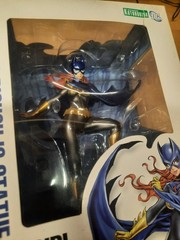 Kotobukiya Dc Bishoujo Statue Batgirl 1/8 Scale Pvc Pre-Painted Figure. OPEN BOX