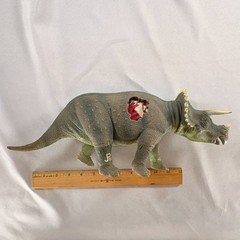 Triceratops JP08 Jurassic Park Kenner 1993 Figure jp 08 dinosaur