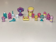 LOT/16 Shopkins Petkins Happy Places Bathing Bunny Decorator’s Pack & More EUC