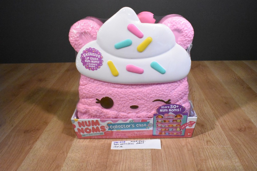 MGA 2017 Num Noms Collector’s Case (390-208)