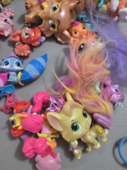 LOT of 32 Disney Princess Palace Pets Furry Tail Glitzy Glitter & Accessories