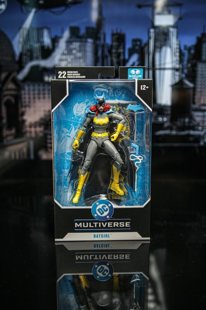 McFarlane DC Multiverse | BATGIRL DC Classic | Action Figure | IN STOCK