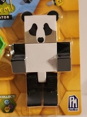 Roblox Bee Swarm Simulator Panda Bear 5″ Figure Pk w/ Mystery Bee & Honeycomb