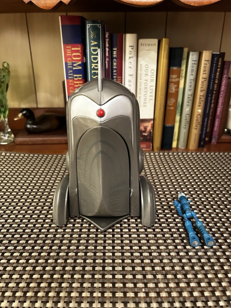 Rare Mattel Robots Movie Robot Sweeper Action Figure Toy Fox 2005 Missing Arms