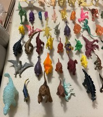 Huge Dinosaur Lot Of 100 Assorted Brands Sizes Types Skeletons Plastic, Rubber
