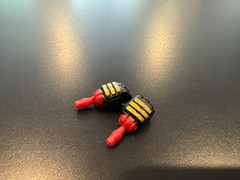 Marvel Legends 6″ Scale SWORD HANDS PAIR DEADPOOL DOGPOOL 1/12 KITBASH