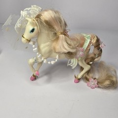 VTG 1980s Enchanted Kingdom Horses Valentine/ Winter Bride /Bouquet /Nina & Comb