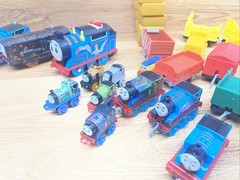 Lot Of 6 2013 Thomas Motorized Engines And 34 Other Pieces