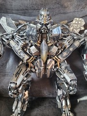 Threezero ThreeA 3A Transformers Starscream Sawblade Premium Bambaland Limited