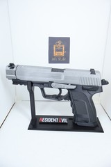 Resident Evil 4 Gun Pistol SG-09 R w/Gun Holder- Moving Slide 1:1 Model