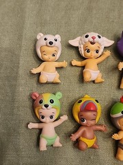 twozies lot Figures Moose Toys