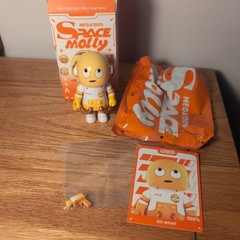 POP MART AUTHENTIC SPACE MOLLY 100% × emoji™ Series Figure SO WHAT
