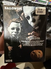 Halloween Michael Myers Stylized MDS Mezco Design Series 6″ Figure **MINT**new