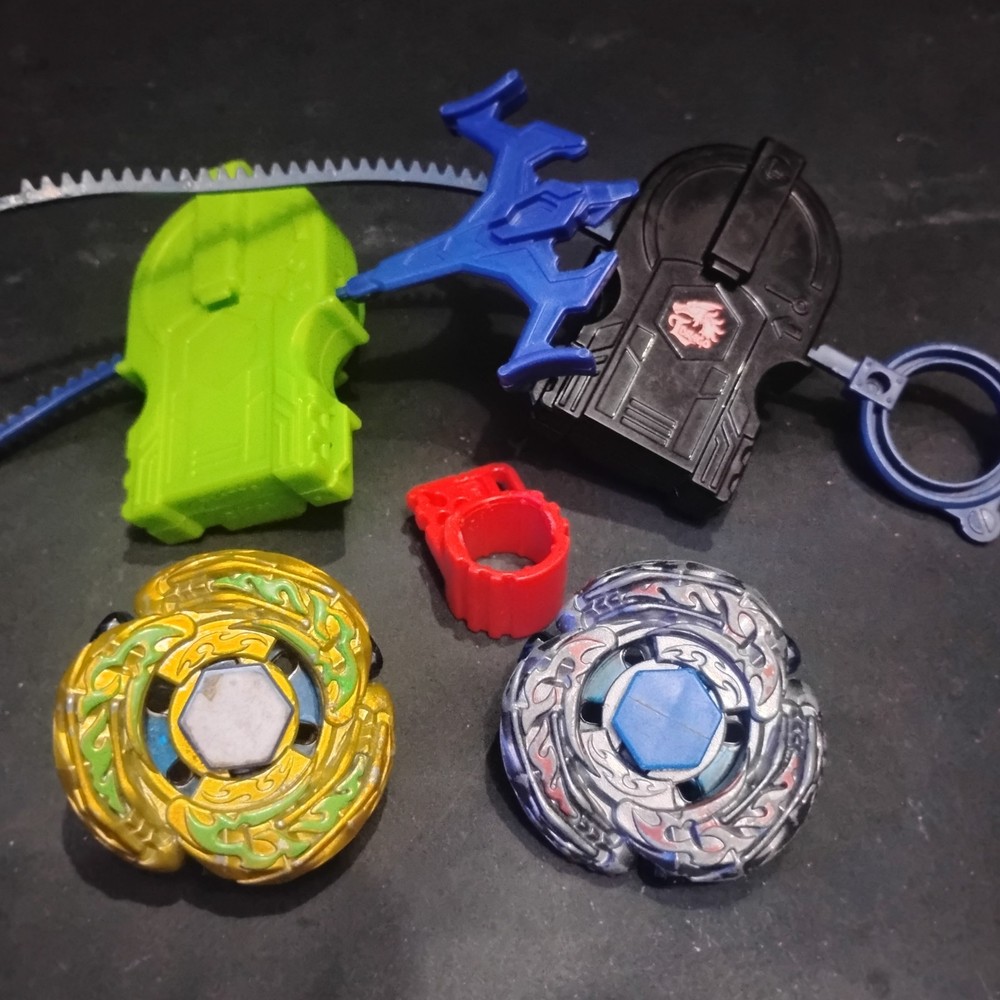 Beyblade L-Drago Destructor Gold & Red Launchers lot