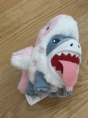 JEFF THE LAND SHARK SECRET RARE INCOGNITO DOLPHIN MARVEL COSBI PLUSH PENDANT