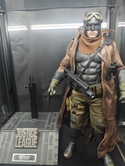 Hot Toys BvS Knightmare Batman Loose