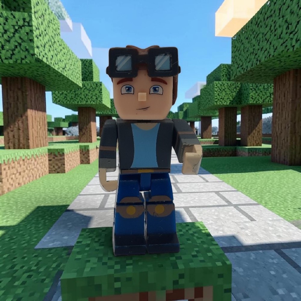 Tube Heroes Dan TDM 2015 Minecraft YouTube Action Figure 2.75” Tall Preowned