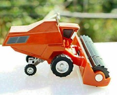 4PAck Disney Pixar Cars FRANK THE COMBINE HARVESTER & 2 TRACTORS Diecast 1/55
