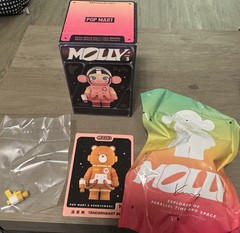 Space Molly 100% Series 3 Confirmed “Tenderheart Bear” Sealed Bag
