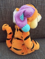 8″ STAR Bean WAKE-UP TIGGER w/TAG NIGHTCAP 69970-94 Pooh Arco Mattel