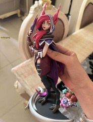 Official LoL League of Legends 26CM XAYAH Figure Model Statue Toy 26cm Xmas Gift