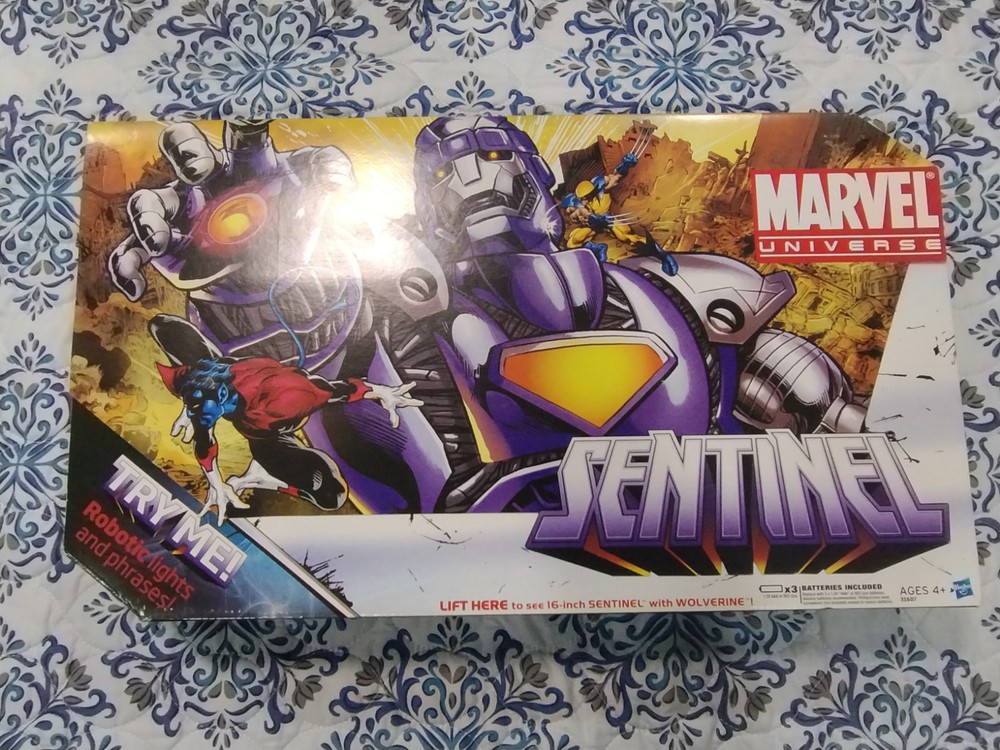 Marvel Universe Sentinel with Wolverine