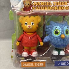 RARE – Daniel Tigers Neighborhood Friends – Daniel Tiger And O The Owl Figures
