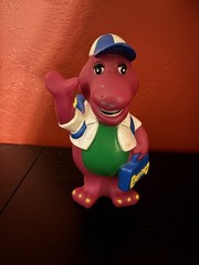 Vtg 1992 Lyons Group 7″ Barney Purple Dinosaur Coin Piggy Bank Back to School
