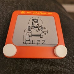 Mattel 2009 Toy Story 3 Buddy Pack : Etch a Sketch – Mini 5cm Accessory