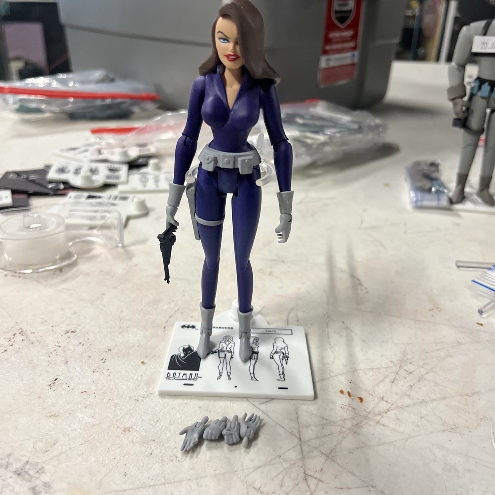 DC COLLECTIBLES BATMAN THE ANIMATED SERIES TALIA AL GHUL COMPLETE