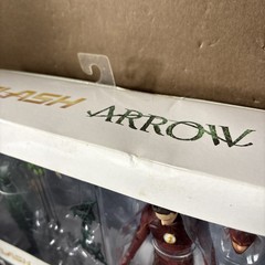 THE FLASH & ARROW ACTION FIGURE 2 PACK NEW DC COLLECTIBLES TV SHOW GREEN