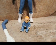 Marvel Fantastic Four 4 First Steps Mr. Fantastic with Baby Action Figure 3.75″