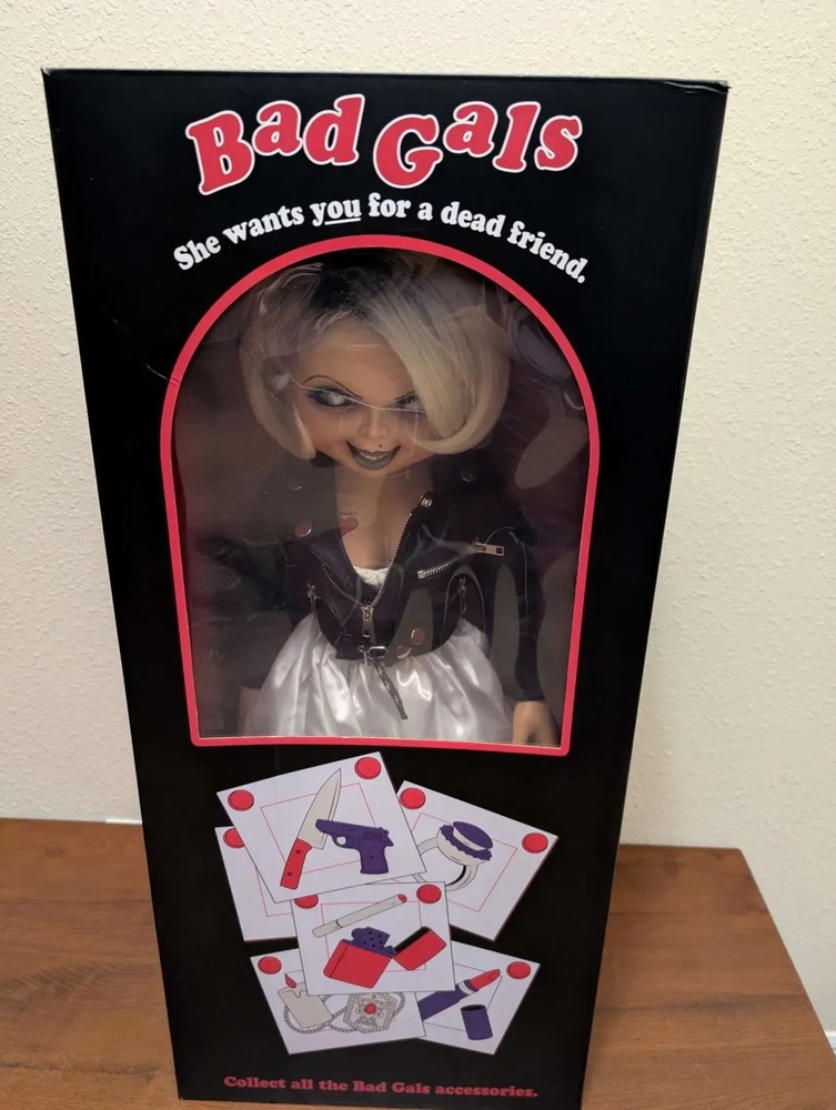 NECA Bride of Chucky Life-Size 1:1 Scale Tiffany Doll Replica Bad Gals Box