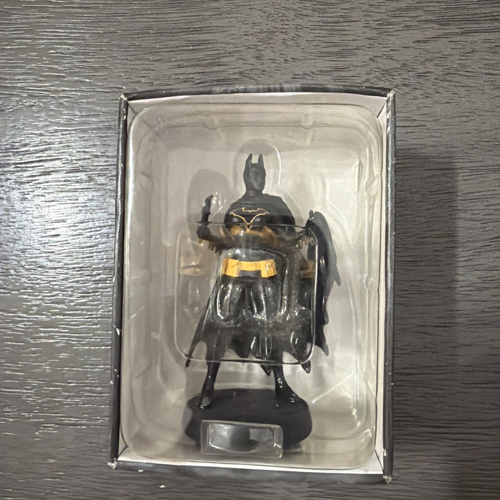 BATGIRL CASSANDRA CAIN Eaglemoss DC Collection #37 figurine, no magazine