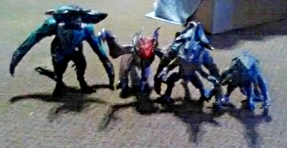 Mix Pacific Rim Monsters Figures lot 4
