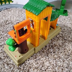 Chuggington Interactive Railway Safari Park Giraffe Monkeys Elephant Complete