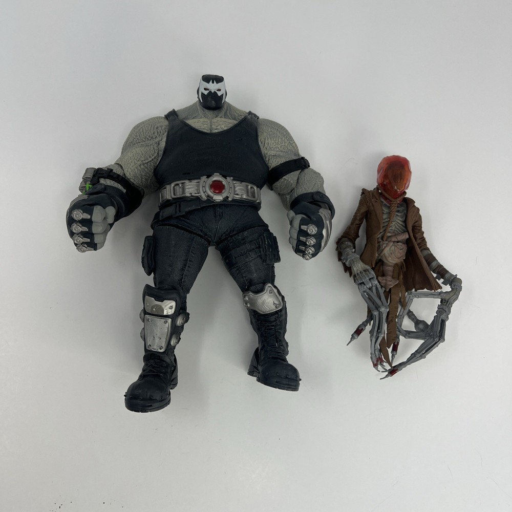 McFarlane DC Multiverse Bane BAF w/ Scarecrow Last Knight On Earth