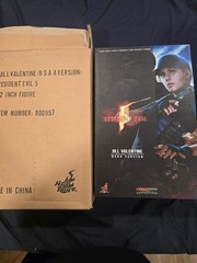 Hot Toys VGM11 Resident Evil 5 Jill Valentine BSAA Figure