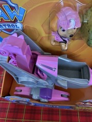 Nickelodeon Paw Patrol Skye Deluxe Vehicle and Action Figure – Multicoloured