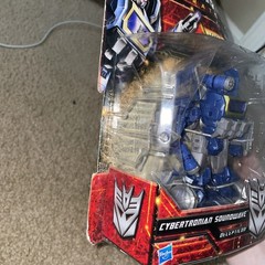 Transformers Generations Deluxe Class Cybertronian Soundwave Figure NEW 2010