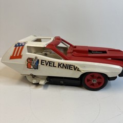 VINTAGE 1974 Ideal Toys EVEL KNIEVEL STUNT & CRASH CAR Playset