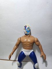 MIL MASCARAS Rare 90’s Mexican Lucha Libre Wrestling Hard plastic 6″ ( with cape