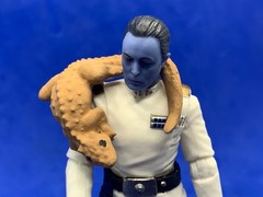 Star Wars Ahsoka Figure: Grand Admiral Thrawn “B”w/resin Ysalamiri & Mouse Droid