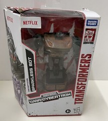 Hasbro Netflix Transformers WFC Trilogy Decepticon Sparkless Bot Action Figure