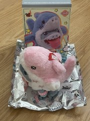 JEFF THE LAND SHARK SECRET RARE INCOGNITO DOLPHIN MARVEL COSBI PLUSH PENDANT