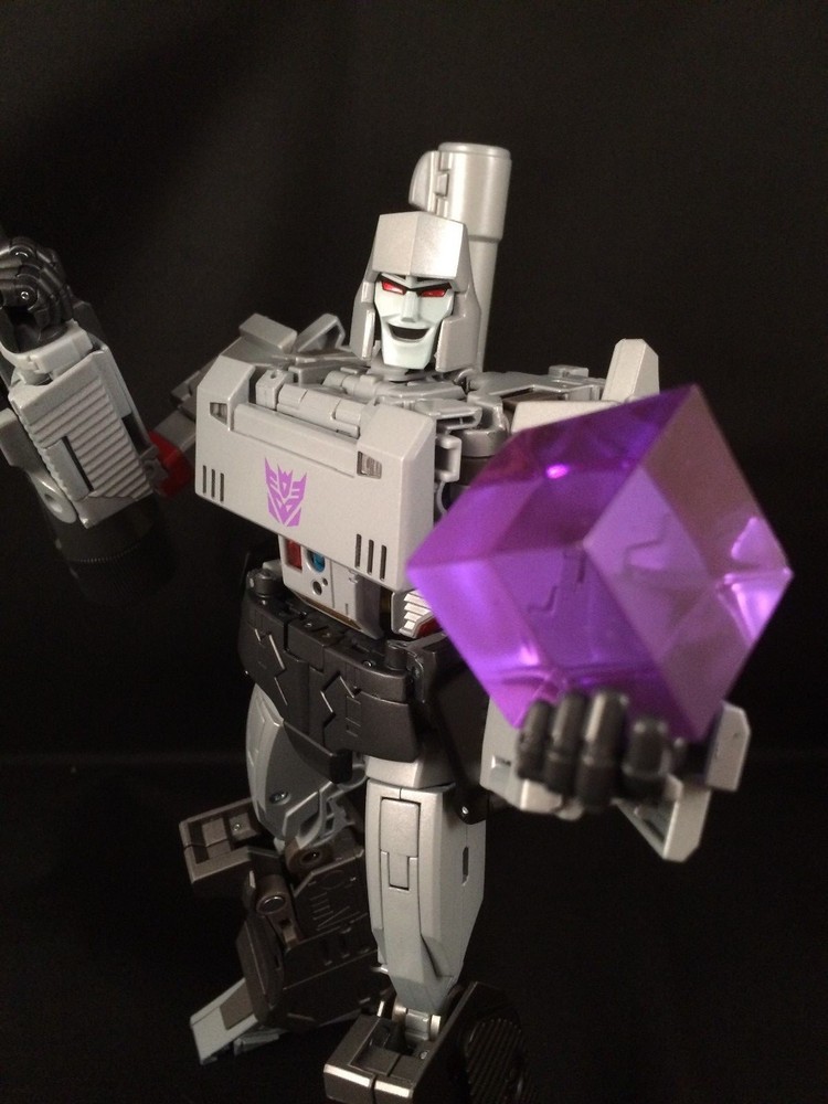Masterpiece Scale Energon Cubes – Dark Energon Purple