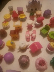 SHOPKINS FIGURES LOT OF 212 MULTIPLE SERIES LOT VGC